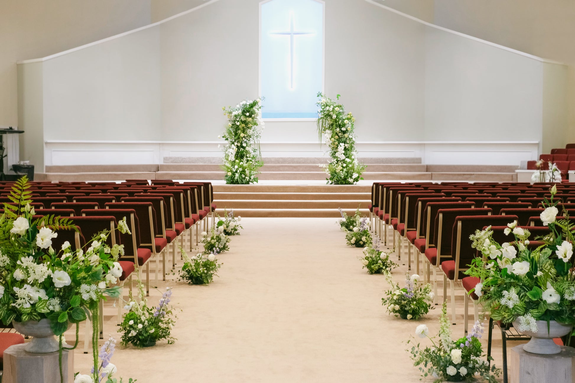 Green Forest Pillar Arch